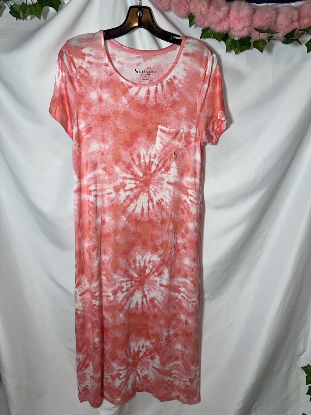 Koolaburra Coral and White Tie-Dye Pocket T-Shirt Dress